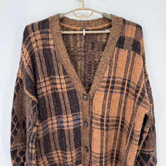 Free People Sepia Plaid Jacquard Oversize Cardigan Grandpa Size Medium - Picture 6 of 9